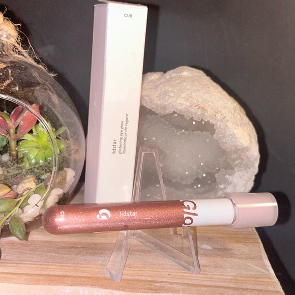 Glossier Lidstar Glistening Eye Glow - Picture 1 of 3